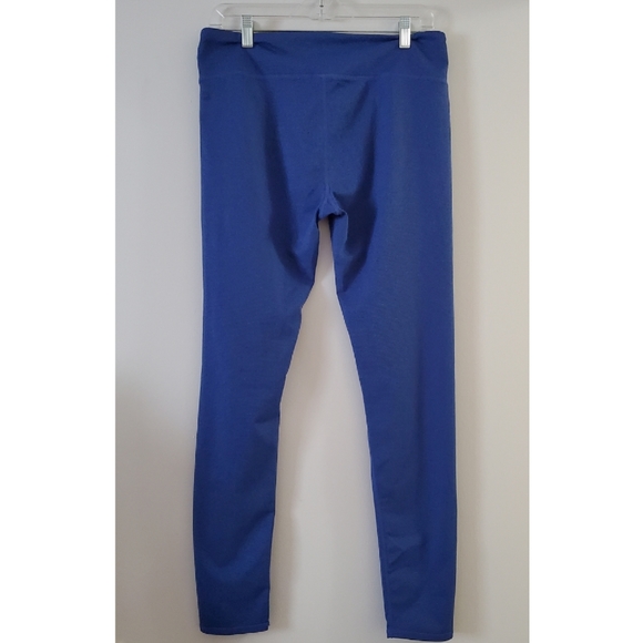 🌹Fabletics Salar Printed PowerHold® Legging - Picture 5 of 9